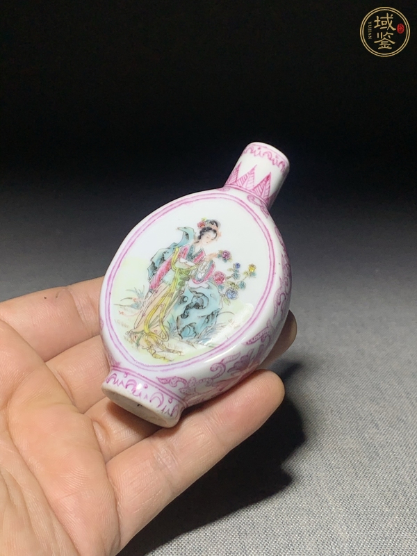 古玩陶瓷粉彩鼻煙壺真品鑒賞圖
