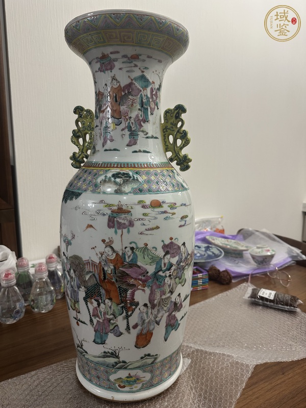 古玩陶瓷粉彩麒麟送子紋雙耳盤口大瓶真品鑒賞圖