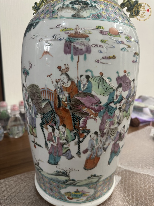 古玩陶瓷粉彩麒麟送子紋雙耳盤口大瓶真品鑒賞圖