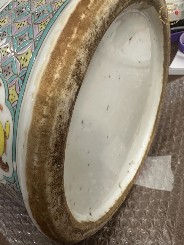 古玩陶瓷粉彩麒麟送子紋雙耳盤口大瓶真品鑒賞圖