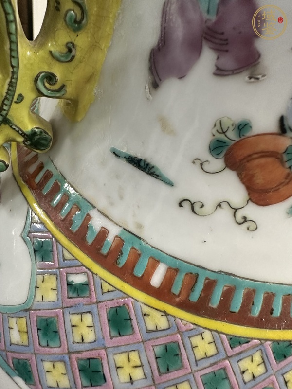 古玩陶瓷粉彩麒麟送子紋雙耳盤口大瓶真品鑒賞圖