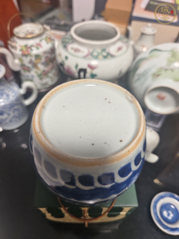 古玩陶瓷清中期青花云龍紋茶壺真品鑒賞圖