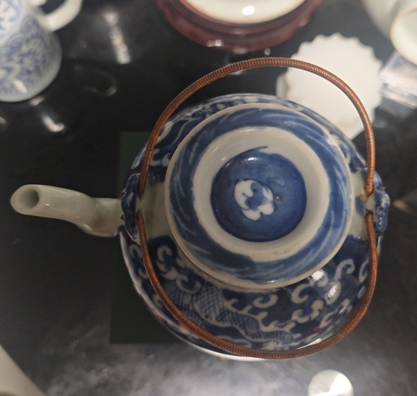 古玩陶瓷清中期青花云龍紋茶壺拍賣，當前價格1300元