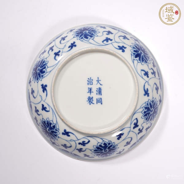 古玩陶瓷青花纏枝紋盤真品鑒賞圖