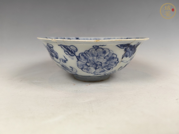 古玩陶瓷明成化苜蓿花卉紋青花碗真品鑒賞圖