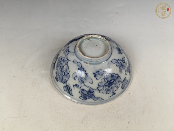古玩陶瓷明成化苜蓿花卉紋青花碗真品鑒賞圖