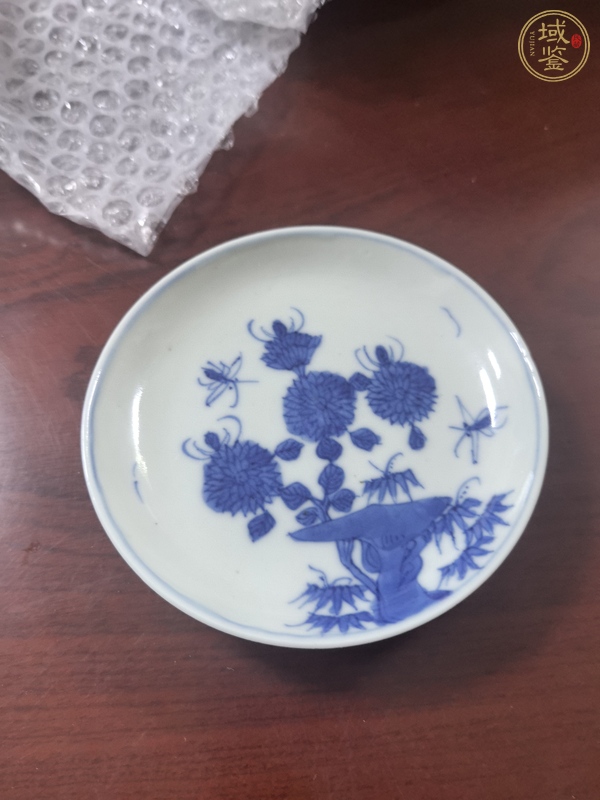 古玩陶瓷花卉紋青花盤真品鑒賞圖