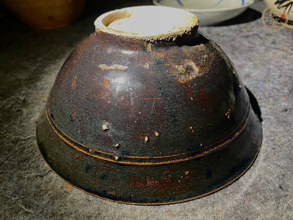 古玩陶瓷黑釉碗真品鑒賞圖