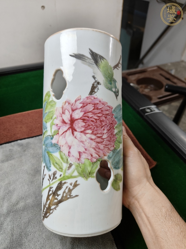 古玩陶瓷粉彩花鳥(niǎo)紋帽筒真品鑒賞圖