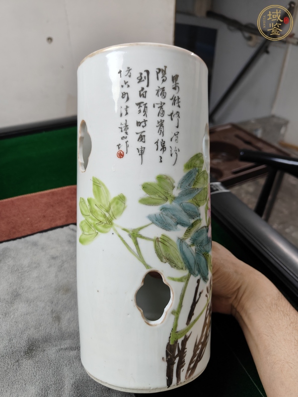 古玩陶瓷粉彩花鳥(niǎo)紋帽筒真品鑒賞圖
