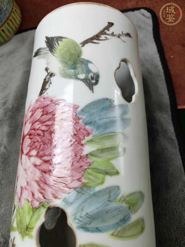 古玩陶瓷粉彩花鳥(niǎo)紋帽筒真品鑒賞圖