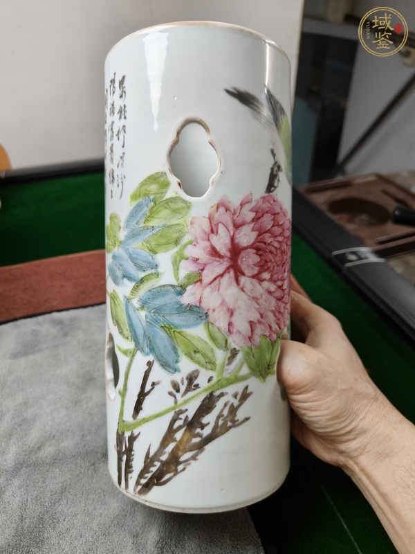 古玩陶瓷粉彩花鳥(niǎo)紋帽筒真品鑒賞圖