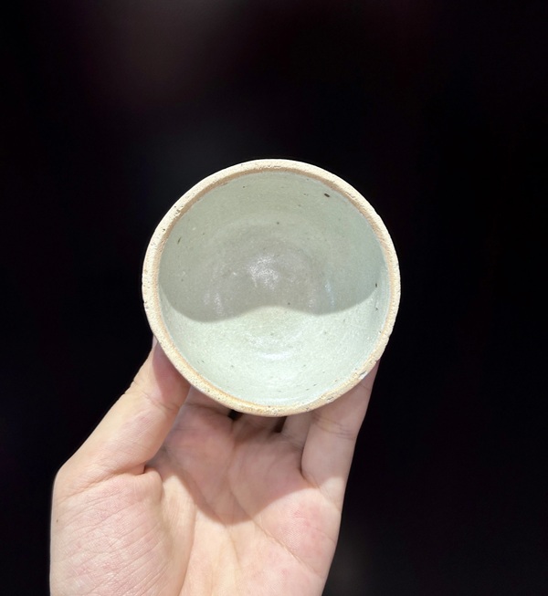 古玩轉(zhuǎn)賣(mài)元末明初青白釉杯拍賣(mài)，當(dāng)前價(jià)格150元