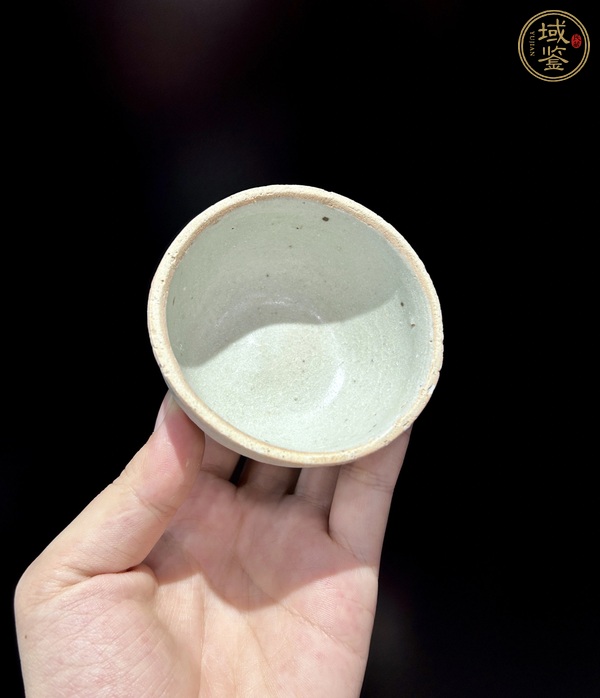 古玩陶瓷元末明初事情青白釉杯真品鑒賞圖