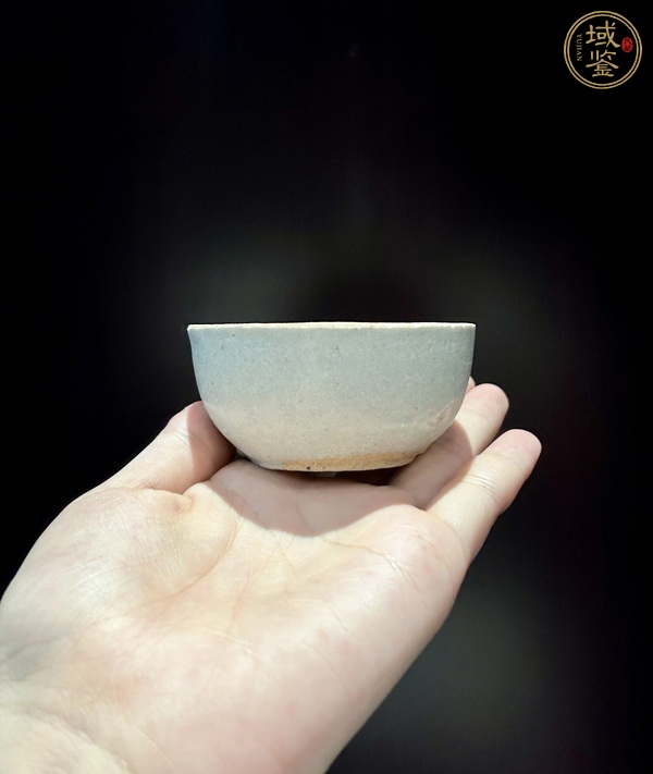 古玩陶瓷元末明初事情青白釉杯真品鑒賞圖
