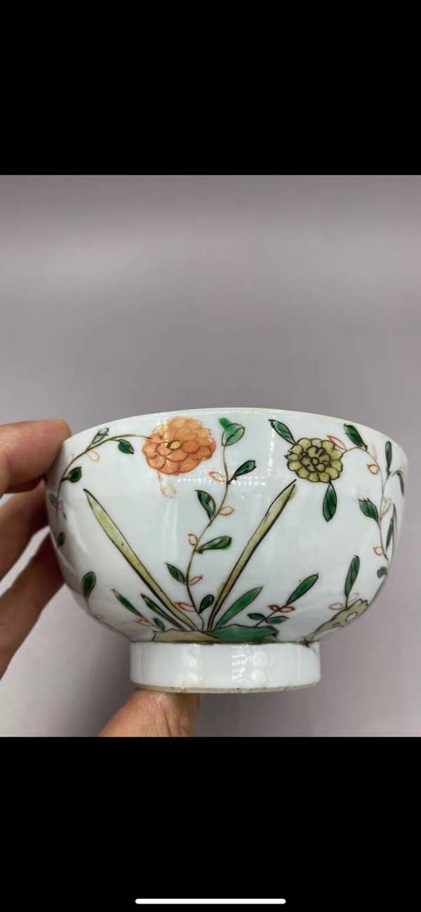 古玩轉賣清康熙 五彩洞石花卉紋蓮子碗拍賣，當前價格0元
