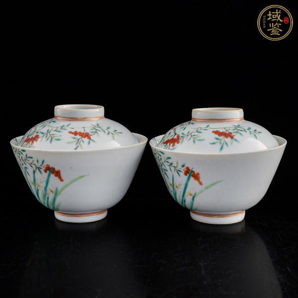 古玩陶瓷粉彩過枝花果紋蓋碗真品鑒賞圖