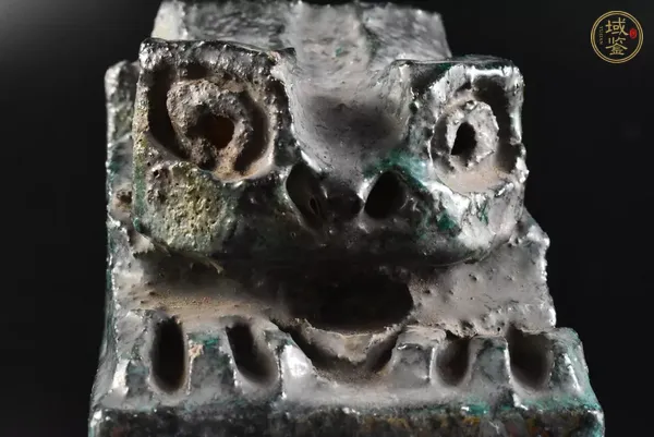 古玩陶瓷石灣窯綠釉獅鈕印章真品鑒賞圖