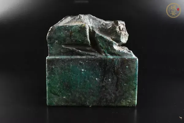 古玩陶瓷石灣窯綠釉獅鈕印章真品鑒賞圖