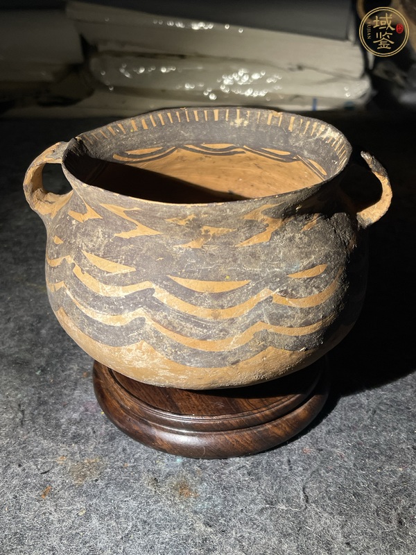 古玩陶瓷馬家窯文化馬廠類型水波紋彩陶罐真品鑒賞圖