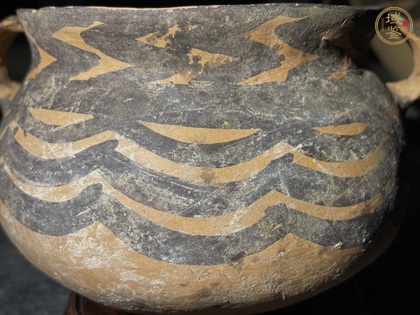 古玩陶瓷馬家窯文化馬廠類型水波紋彩陶罐真品鑒賞圖