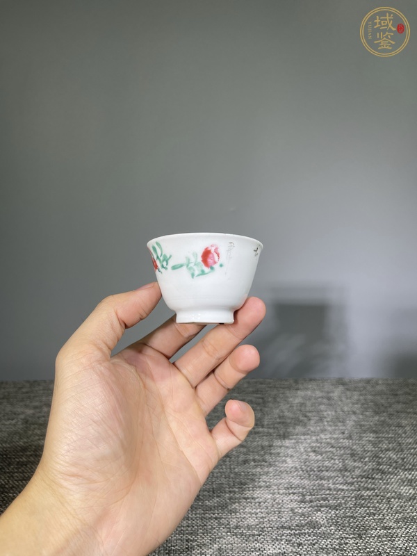 古玩陶瓷粉彩花卉杯真品鑒賞圖
