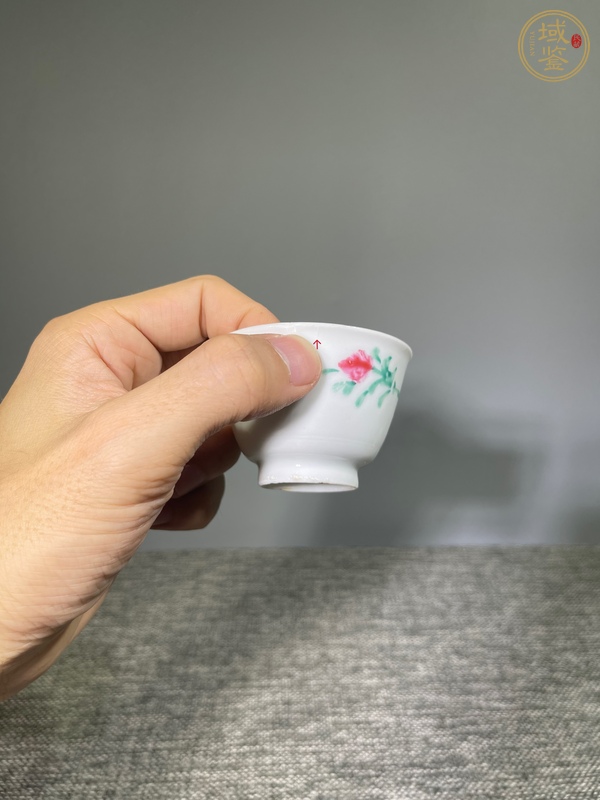 古玩陶瓷粉彩花卉杯真品鑒賞圖