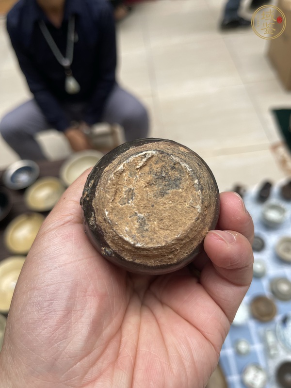 古玩陶瓷黑釉小渣斗真品鑒賞圖