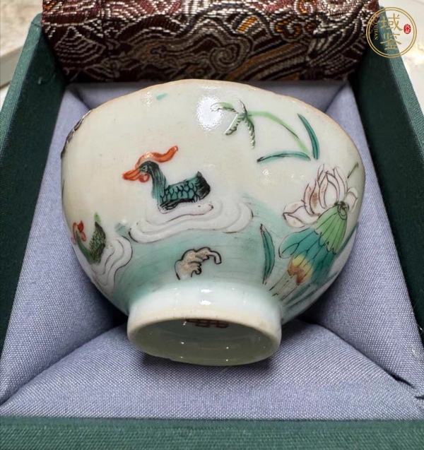 古玩陶瓷花鳥紋粉彩碗真品鑒賞圖
