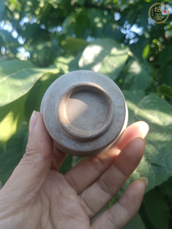 古玩陶瓷青釉茶杯真品鑒賞圖