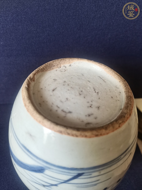 古玩陶瓷山水紋青花罐真品鑒賞圖