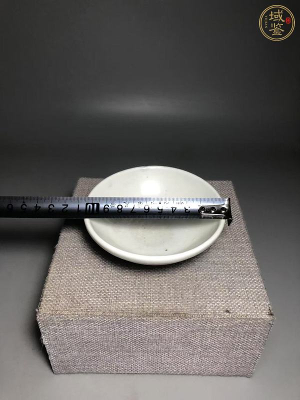 古玩陶瓷邢窯白釉唇口碗真品鑒賞圖