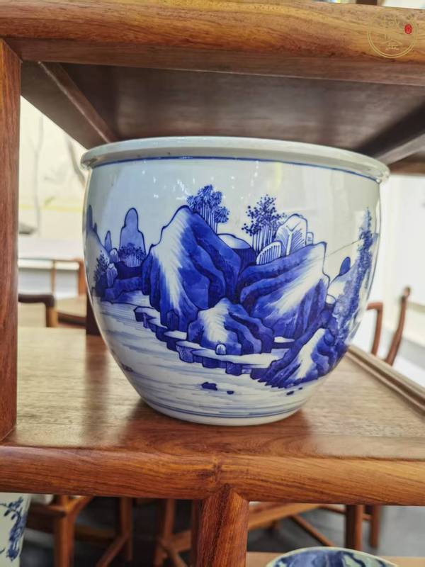 古玩陶瓷山水紋青花缸真品鑒賞圖