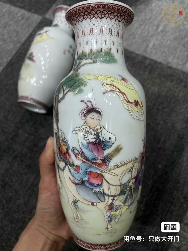 古玩陶瓷木蘭從軍粉彩人物瓶真品鑒賞圖