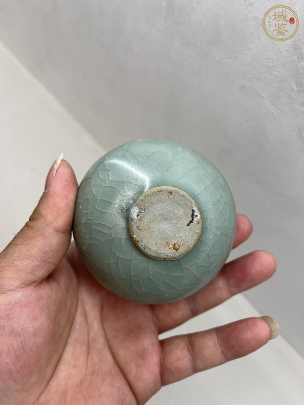 古玩陶瓷龍泉青瓷水盂真品鑒賞圖