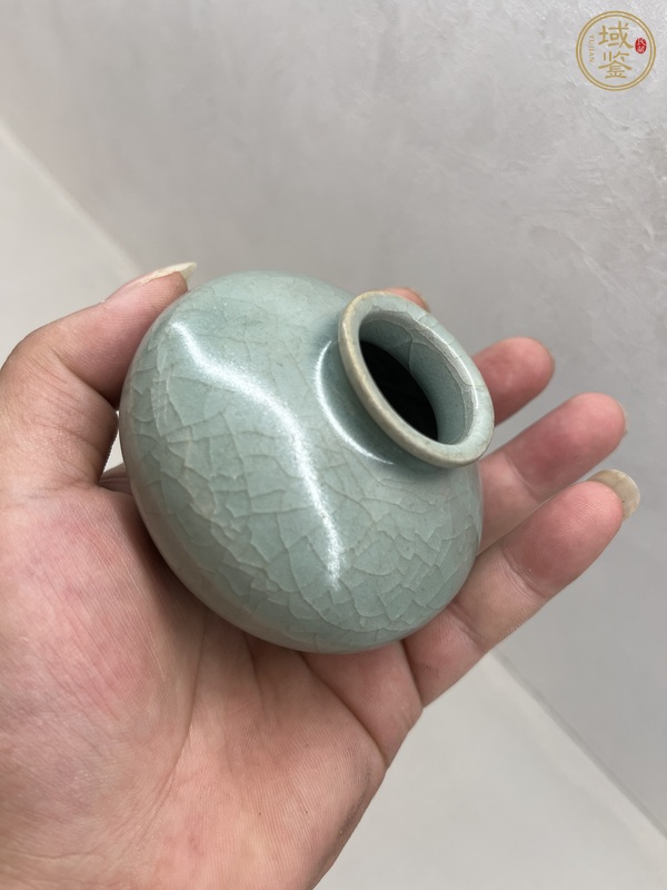 古玩陶瓷龍泉青瓷水盂真品鑒賞圖