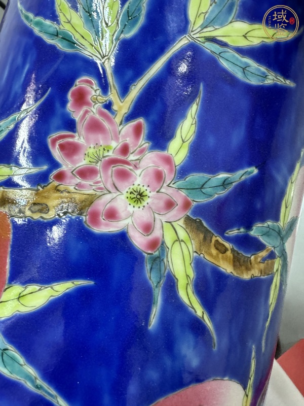 古玩粉彩壽桃紋箭筒真品鑒賞圖