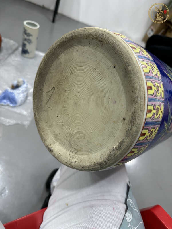 古玩陶瓷桃紋粉彩箭筒真品鑒賞圖