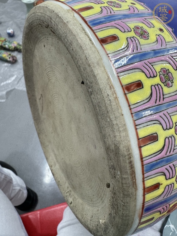 古玩陶瓷桃紋粉彩箭筒真品鑒賞圖