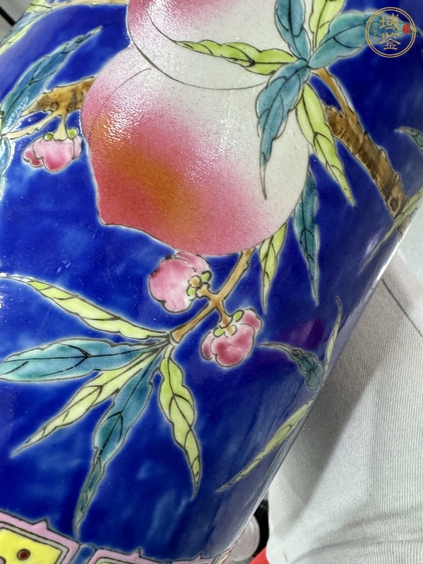 古玩陶瓷桃紋粉彩箭筒真品鑒賞圖