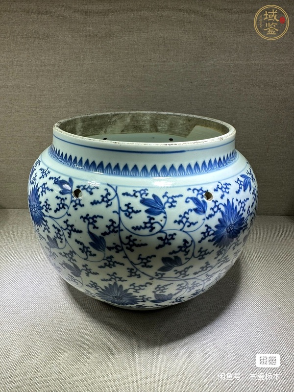 古玩陶瓷青釉纏枝花紋粥罐真品鑒賞圖