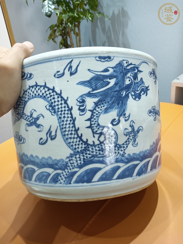 古玩陶瓷青花雙龍戲珠直筒爐真品鑒賞圖