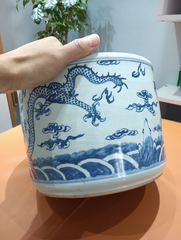 古玩陶瓷青花雙龍戲珠直筒爐拍賣，當前價格6888元