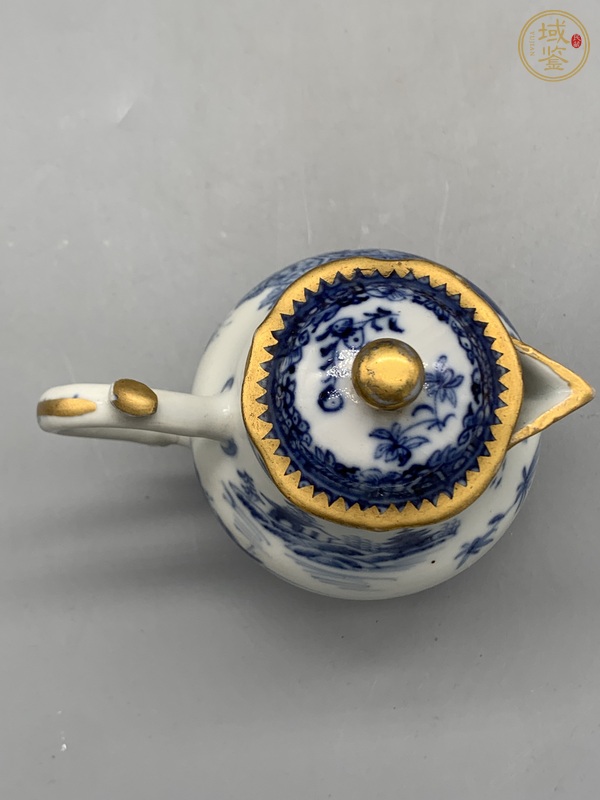 古玩陶瓷樓臺亭閣青花奶壺真品鑒賞圖