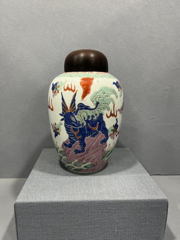 古玩陶瓷粉彩瑞獸紋罐拍賣,當前價格6500元