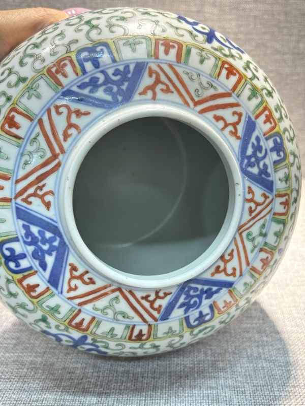 古玩陶瓷青花五彩開窗龍紋大罐拍賣，當前價格12800元