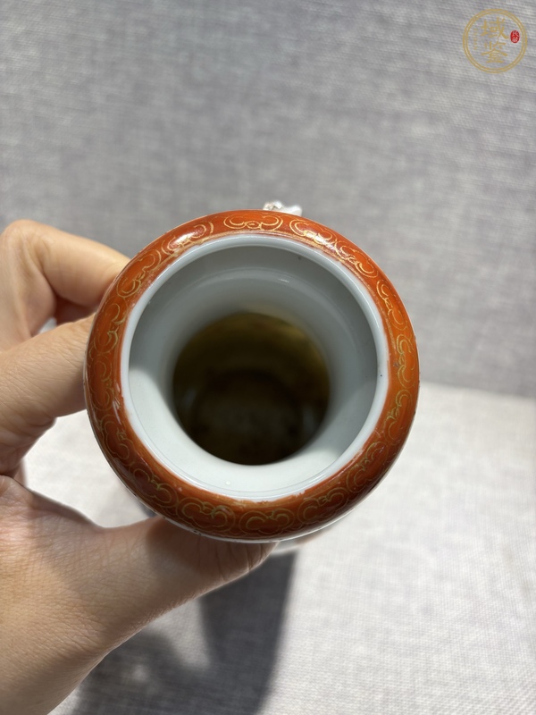 古玩陶瓷粉彩人物盤口瓶真品鑒賞圖