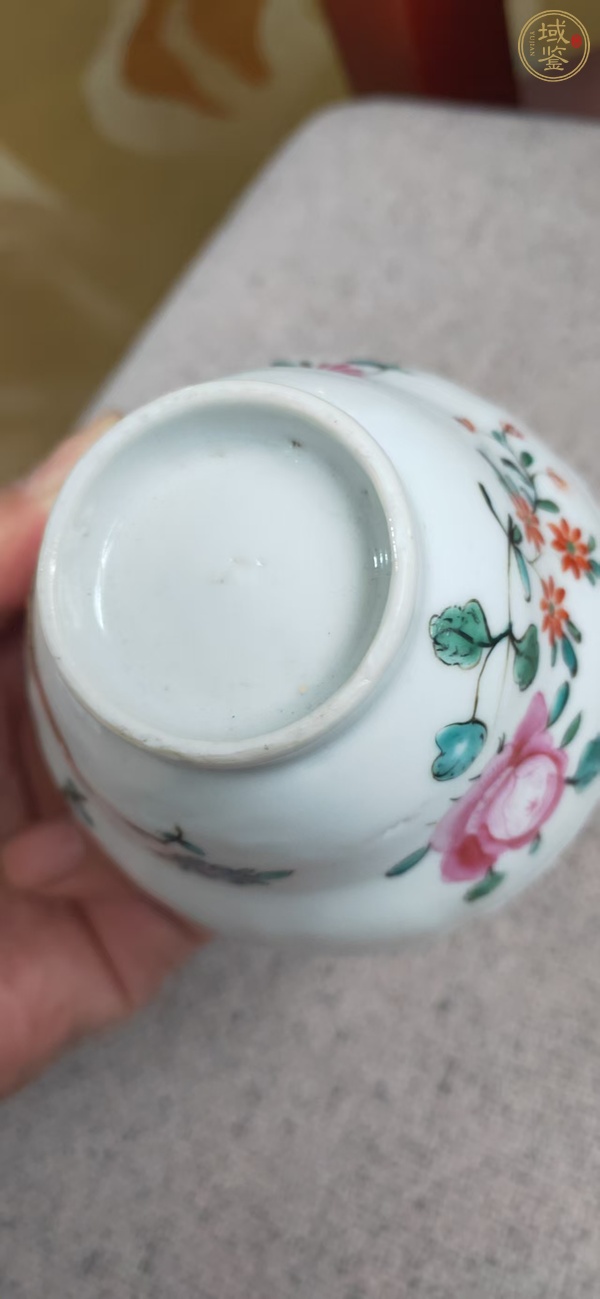 古玩陶瓷花卉紋杯真品鑒賞圖