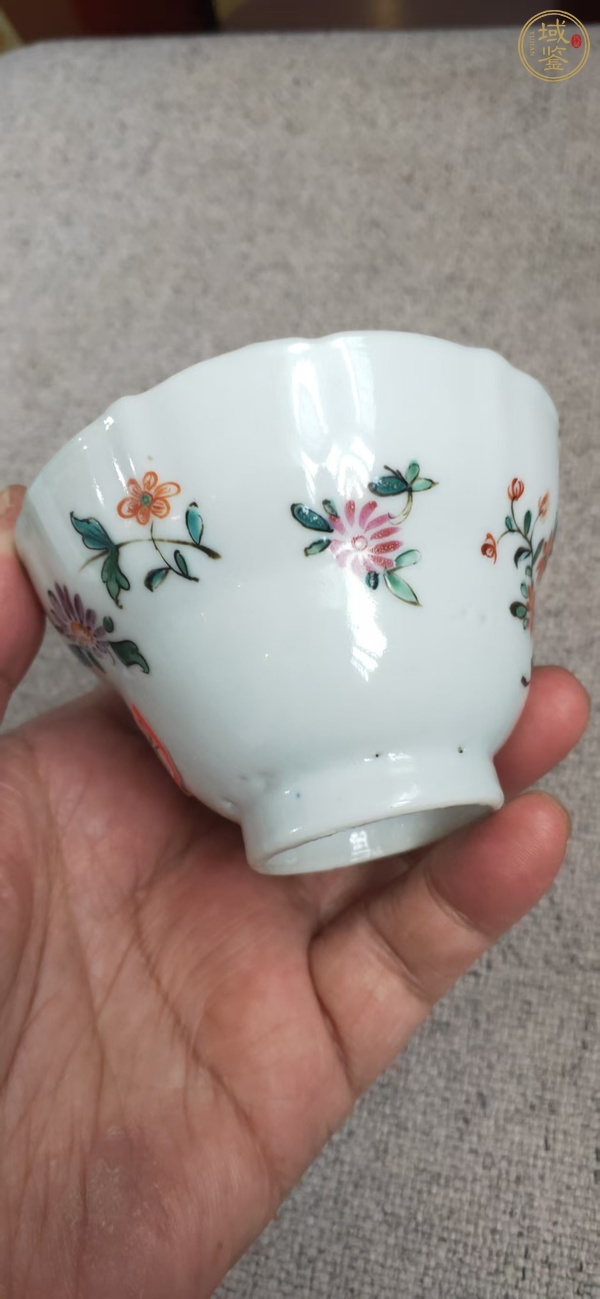 古玩陶瓷花卉紋杯真品鑒賞圖
