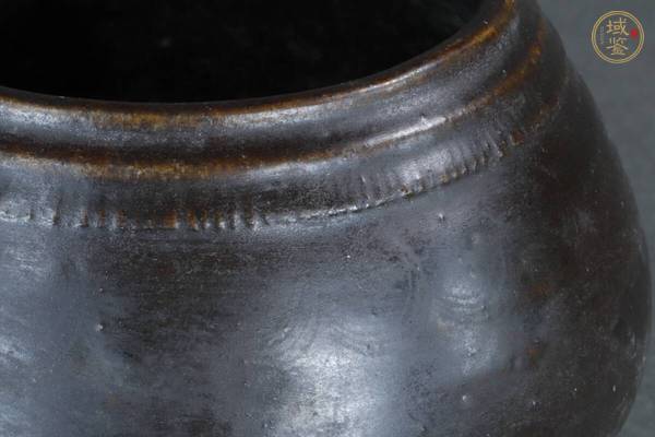 古玩陶瓷褐釉罐真品鑒賞圖